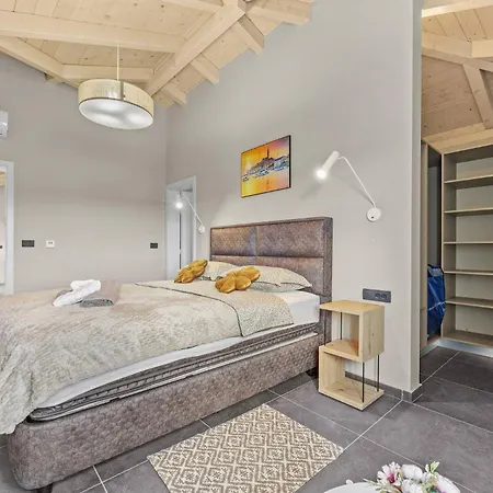 Villa Lunistra In Istria For 10 People With Private Pool & Kids Playground